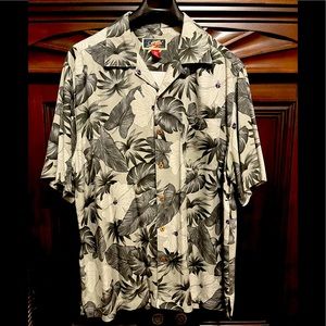 La Cabana Hawaiian shirt.  Lightly worn excellent condition.  Size L.